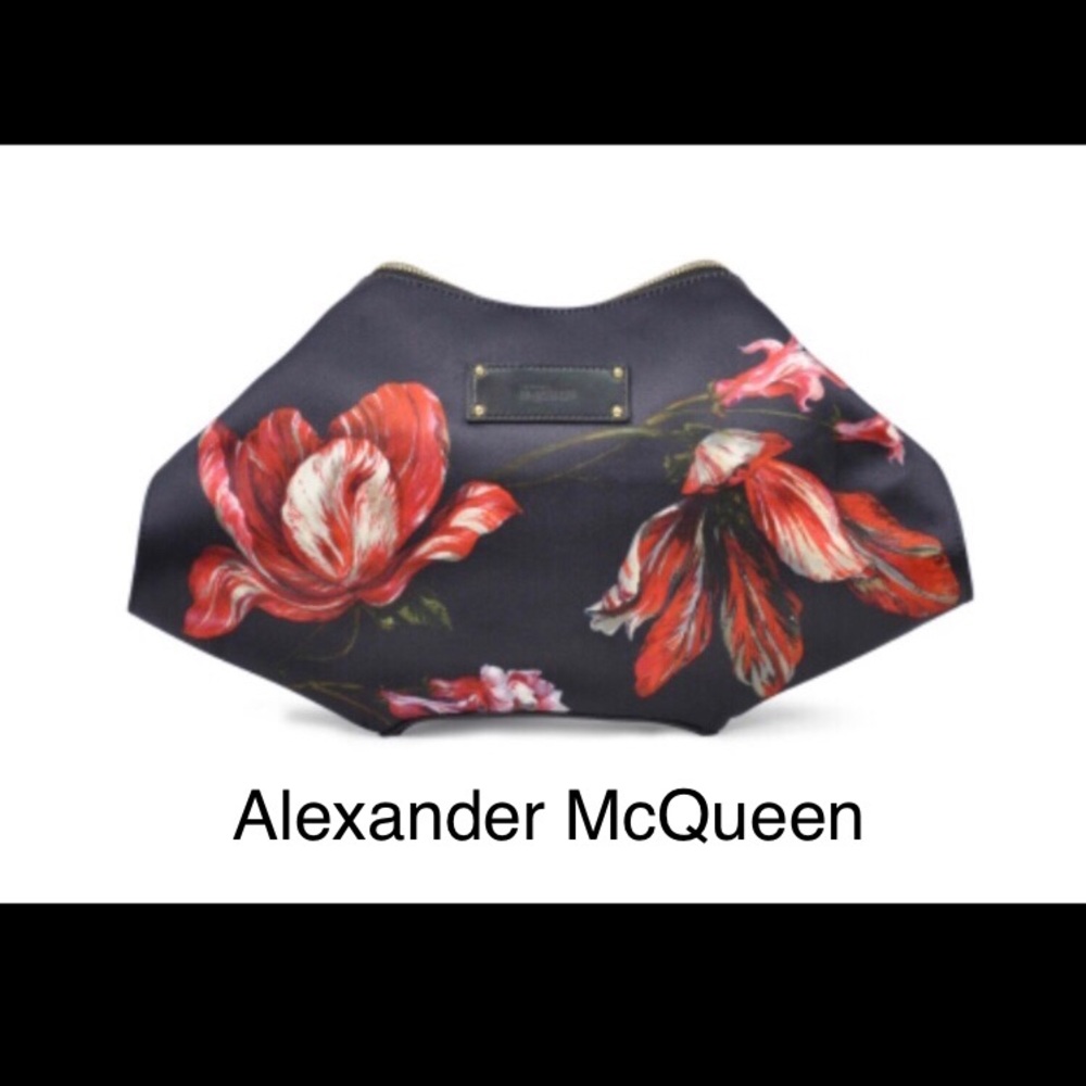 Alexander McQueen De Manta Clutch